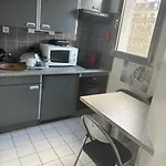 Flat Cost Near The Eiffel Tower